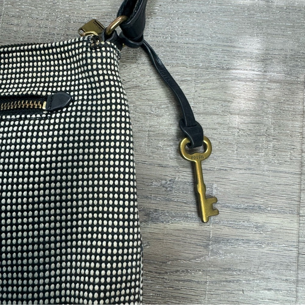 Fossil Kinely Crossbody Bag Leather and Textile Checkered Black & White - Picture 6 of 13